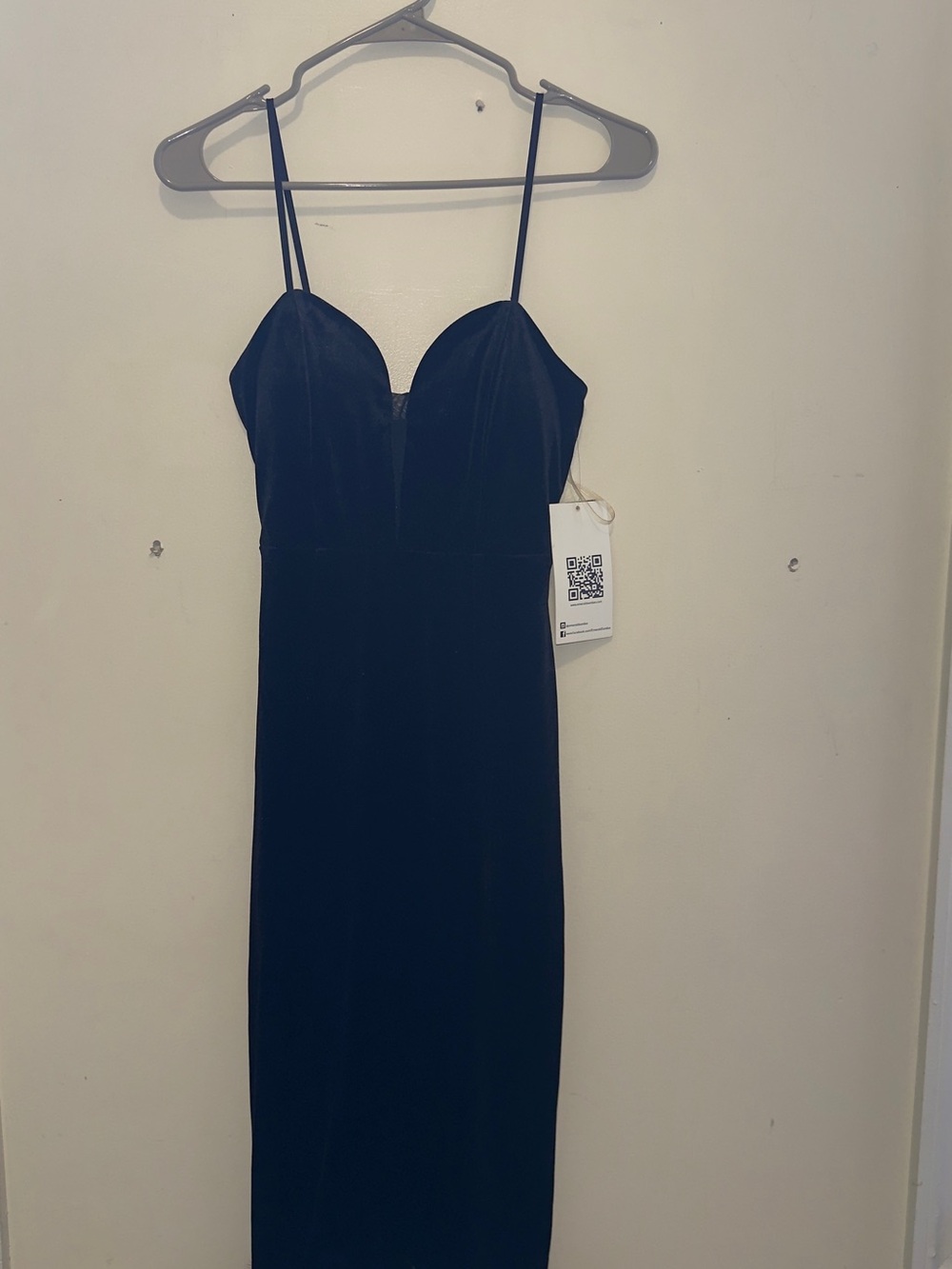Sundae Black Velvet Strapless Spaghetti Strap Dress